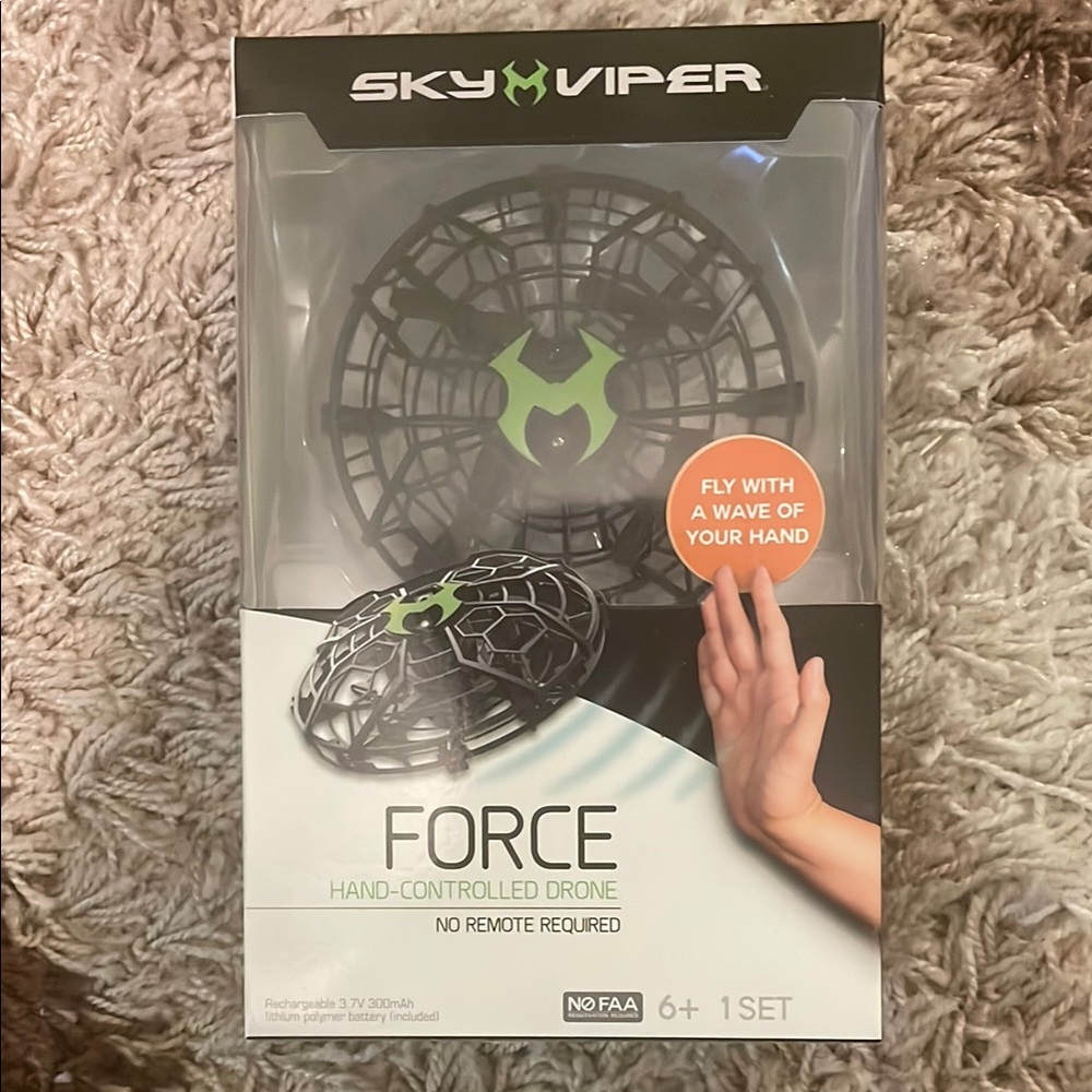Force Hand-Controlled Drone - Black and Green